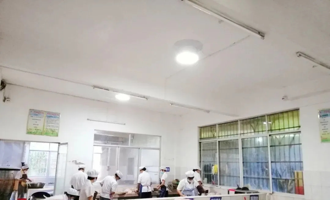 無電照明系統